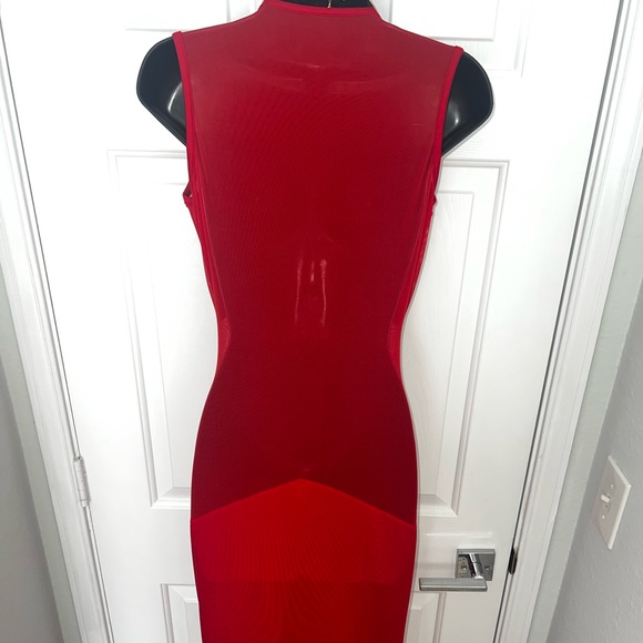 Red Evening Gown Size M - Picture 4 of 9
